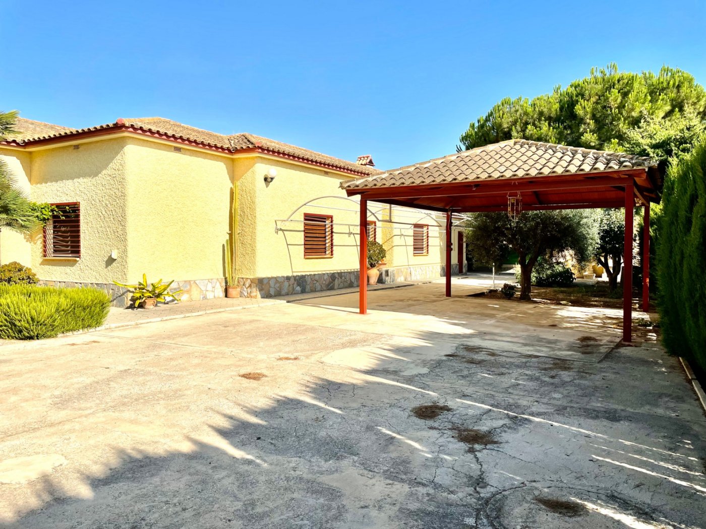 Country house with 3 bedrooms and 2 bathrooms in ELCHE | Ref: SCH-4639