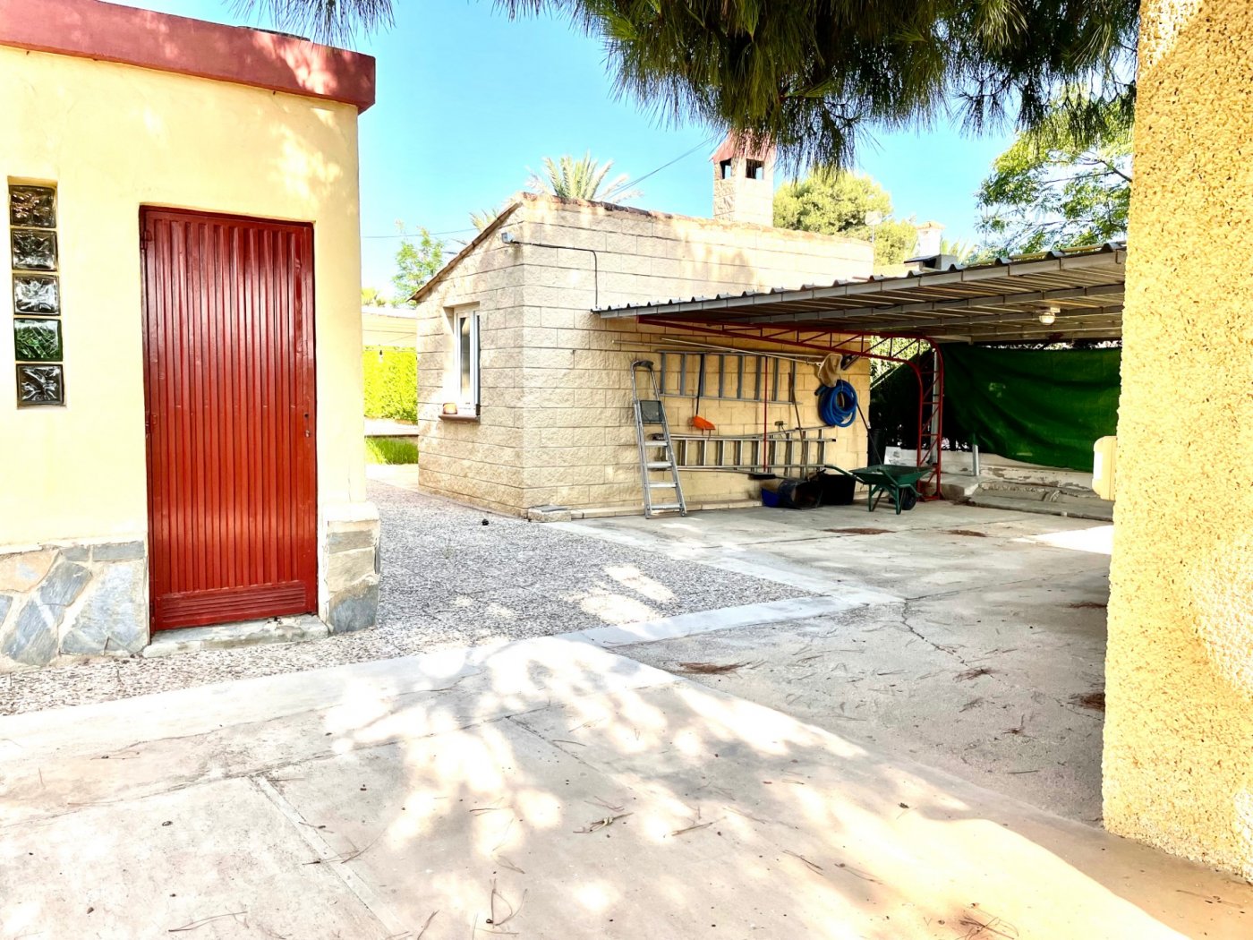 Country house with 3 bedrooms and 2 bathrooms in ELCHE | Ref: SCH-4639