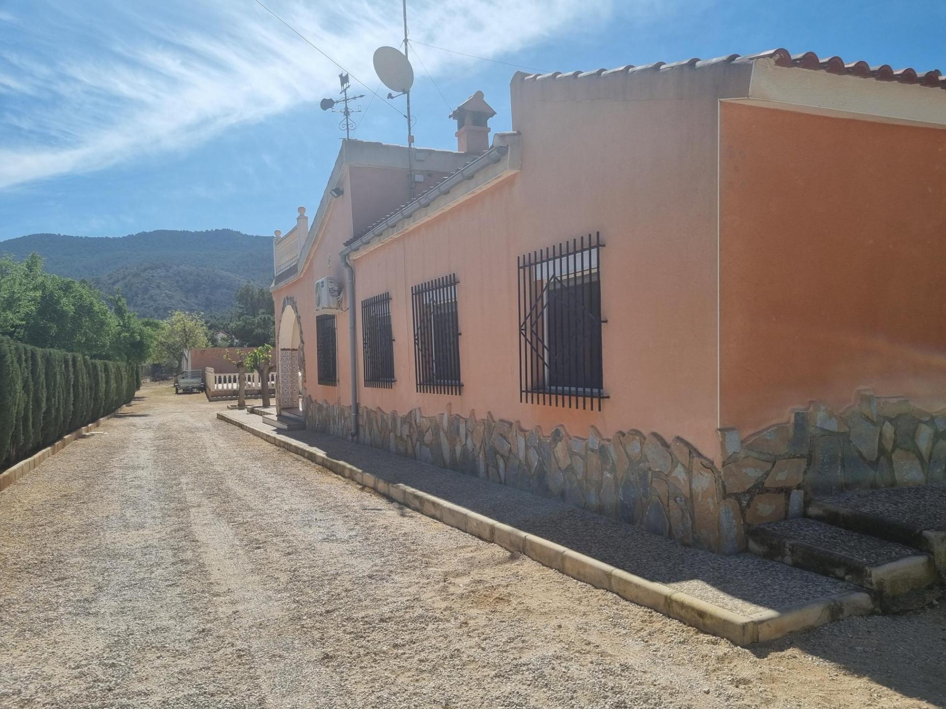 Country house with 6 bedrooms and 2 bathrooms in HONDON DE LAS NIEVES | Ref: SCH-4756