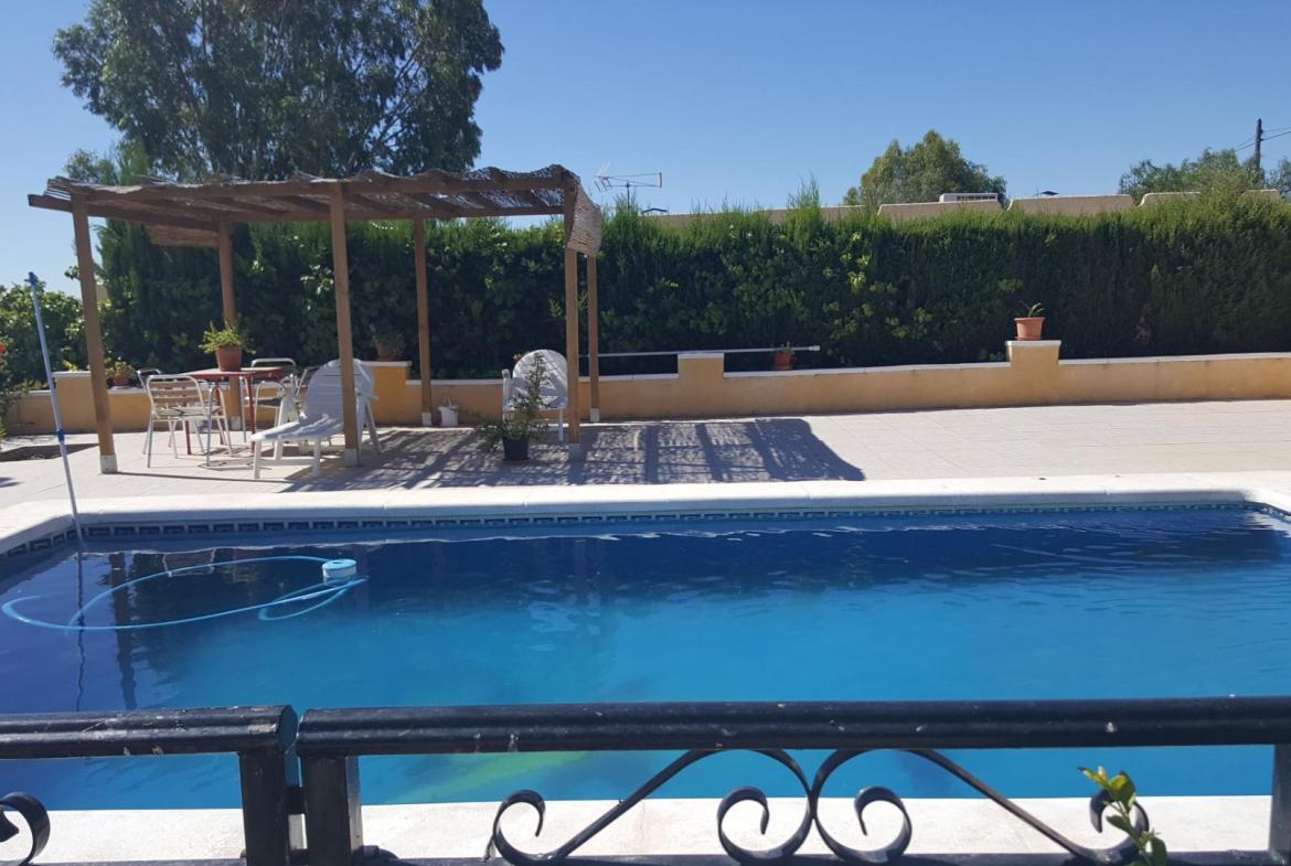 Country house with 5 bedrooms and 2 bathrooms in ALBATERA | Ref: SCH-2886