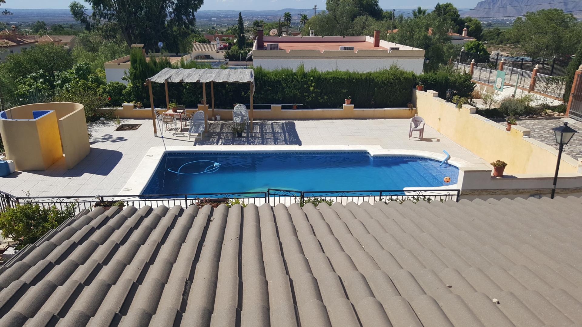 17092937269-10.jpg Country house with 5 bedrooms and 2 bathrooms in ALBATERA | Ref: SCH-2886
