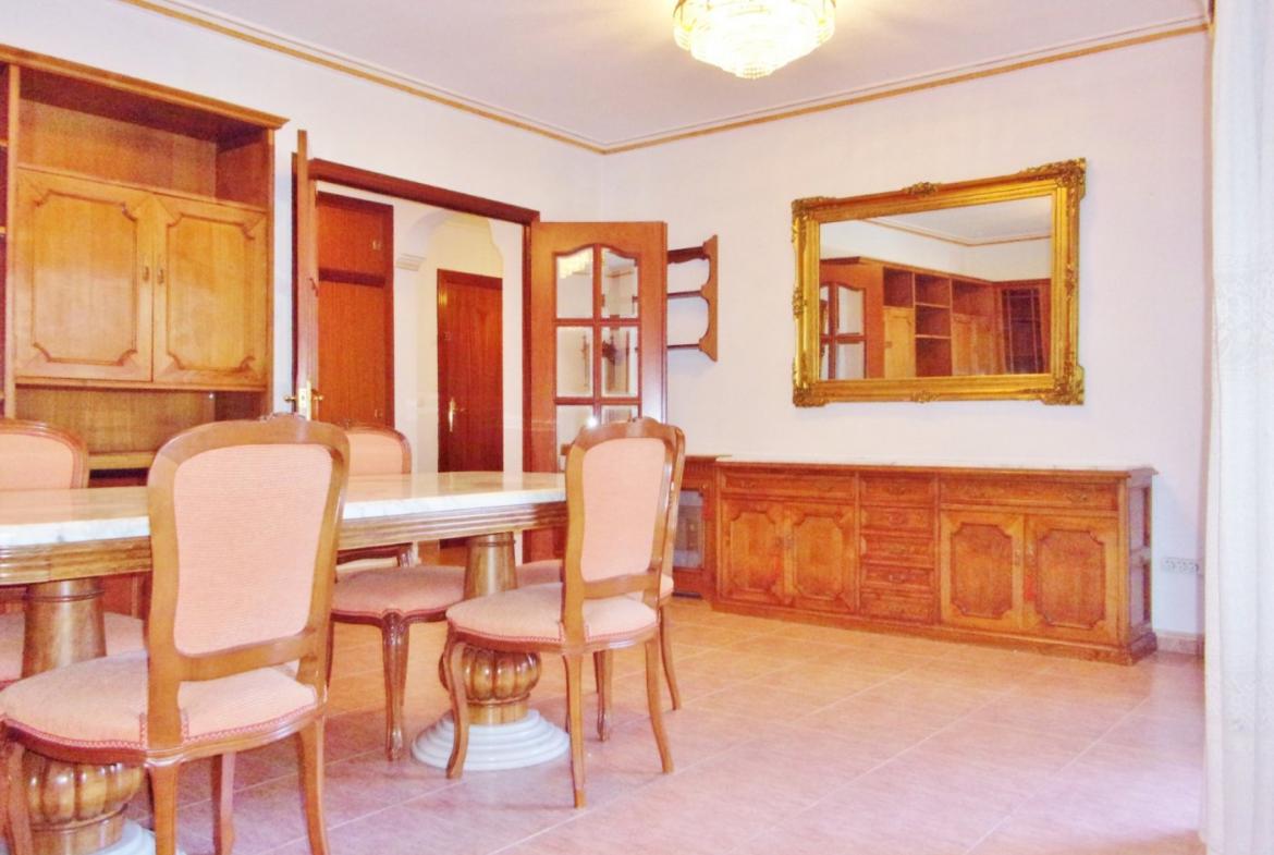 Apartment with 3 bedrooms and 2 bathrooms in ALICANTE | Ref: SCH-4913