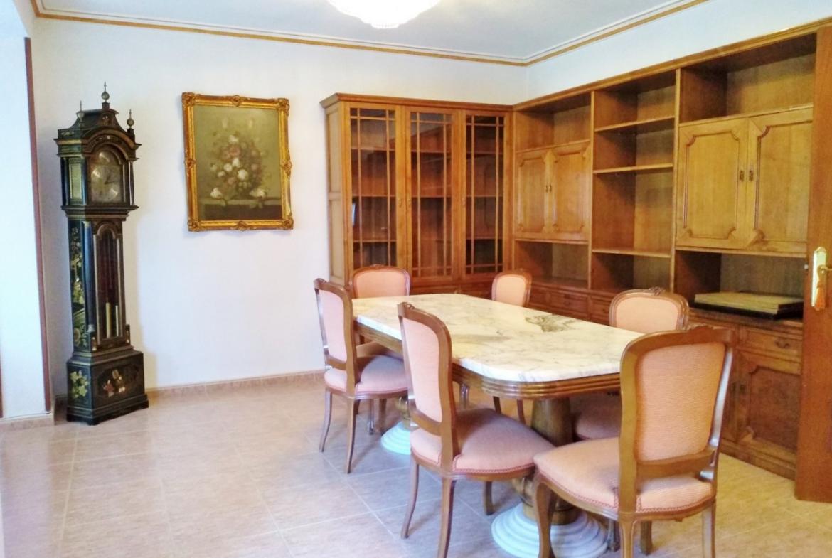 Apartment with 3 bedrooms and 2 bathrooms in ALICANTE | Ref: SCH-4913