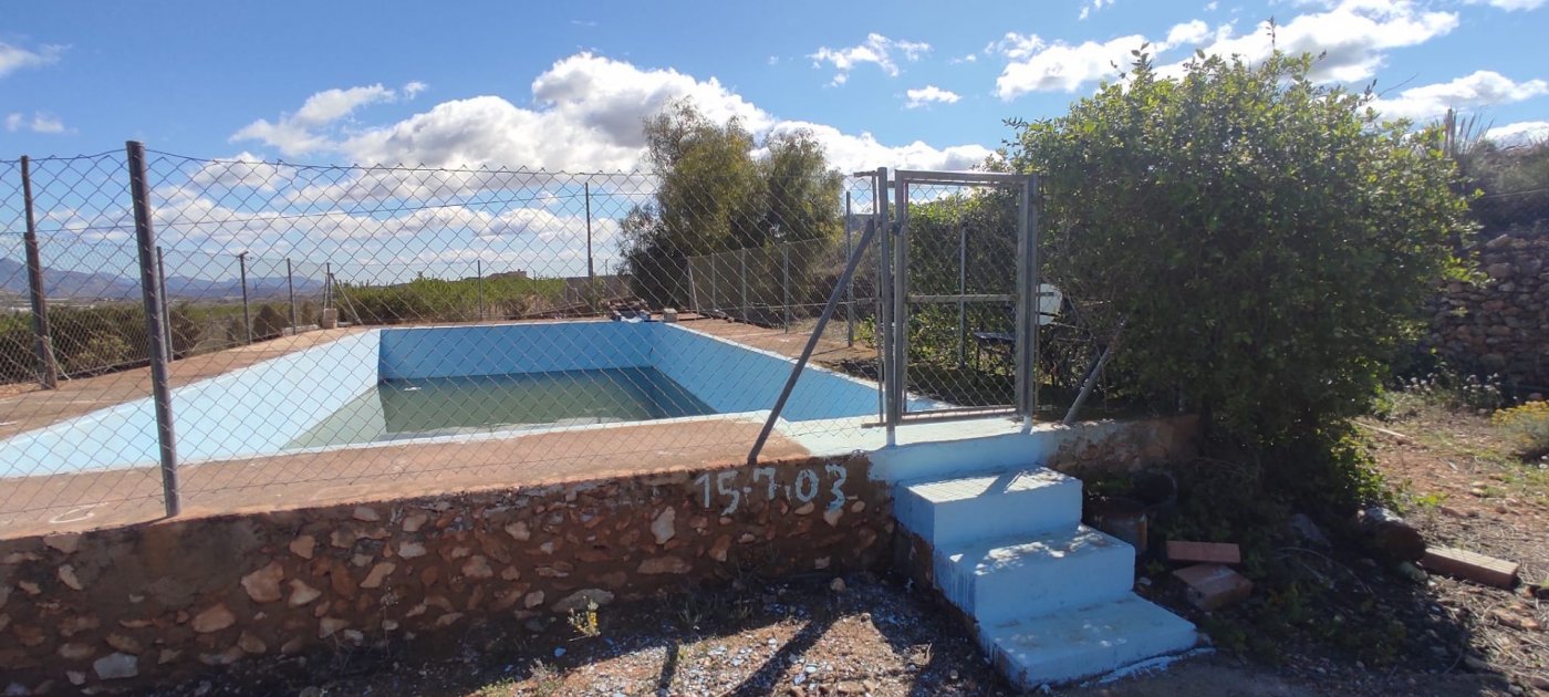 17162841471-2.jpg Country house with 4 bedrooms and 2 bathrooms in LA ROMANA | Ref: SCH-4851
