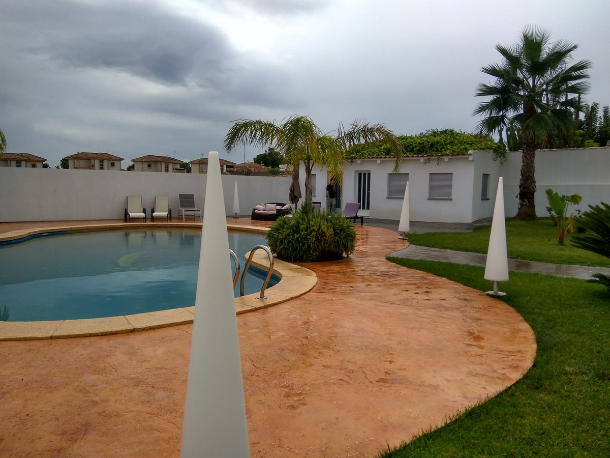 17249197881-2.jpg Country house with 5 bedrooms and 4 bathrooms in FORTUNA | Ref: SCH-4154