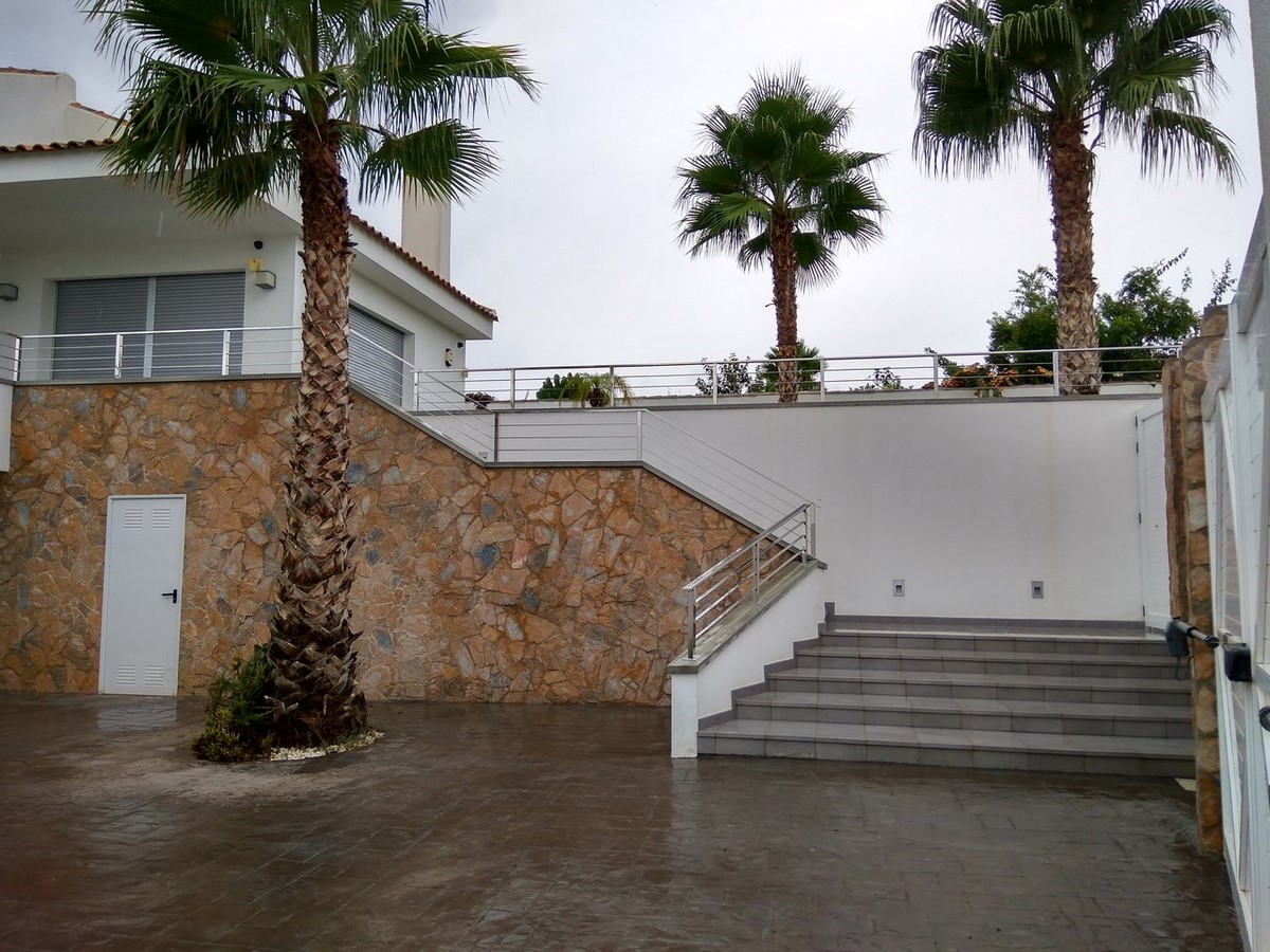 17249197884-6.jpg Country house with 5 bedrooms and 4 bathrooms in FORTUNA | Ref: SCH-4154