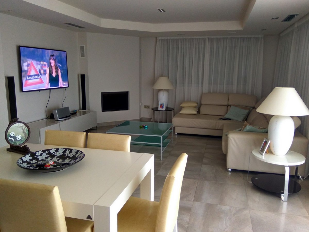 17249197886-9.jpg Country house with 5 bedrooms and 4 bathrooms in FORTUNA | Ref: SCH-4154