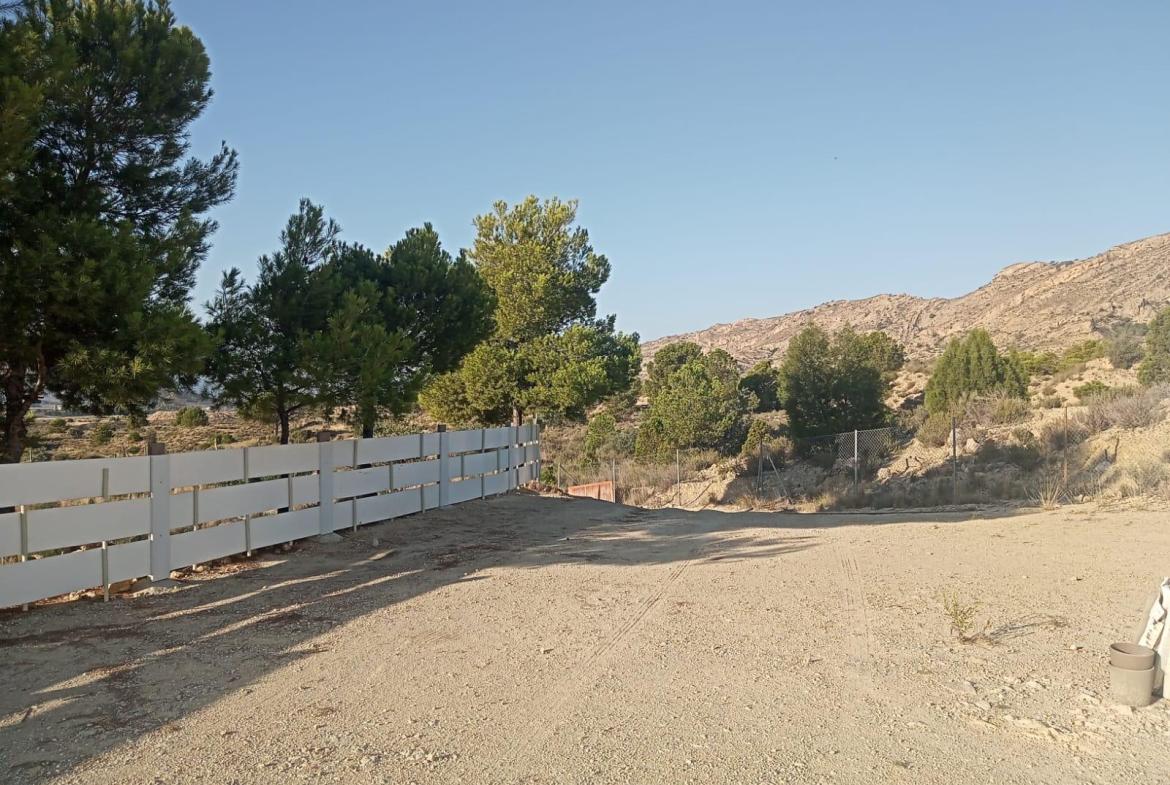 Country house with 3 bedrooms and 1 bathroom in AGOST | Ref: SCH-5051