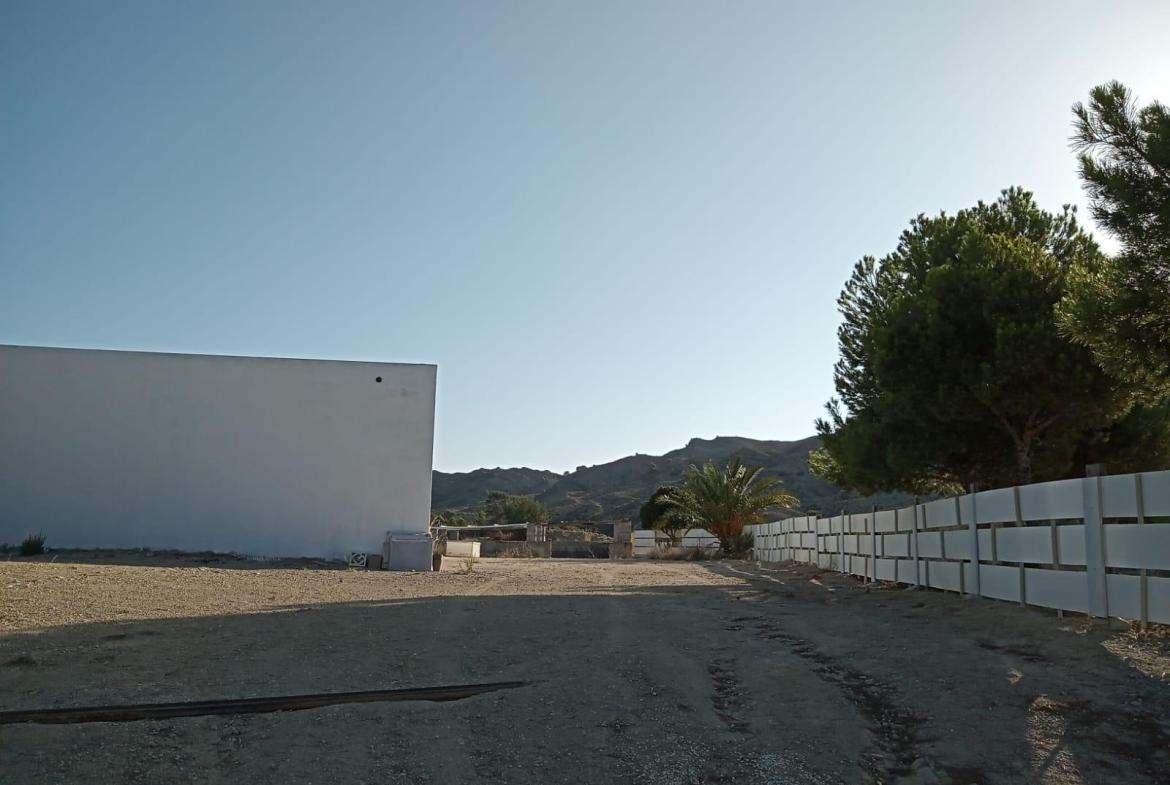Country house with 3 bedrooms and 1 bathroom in AGOST | Ref: SCH-5051
