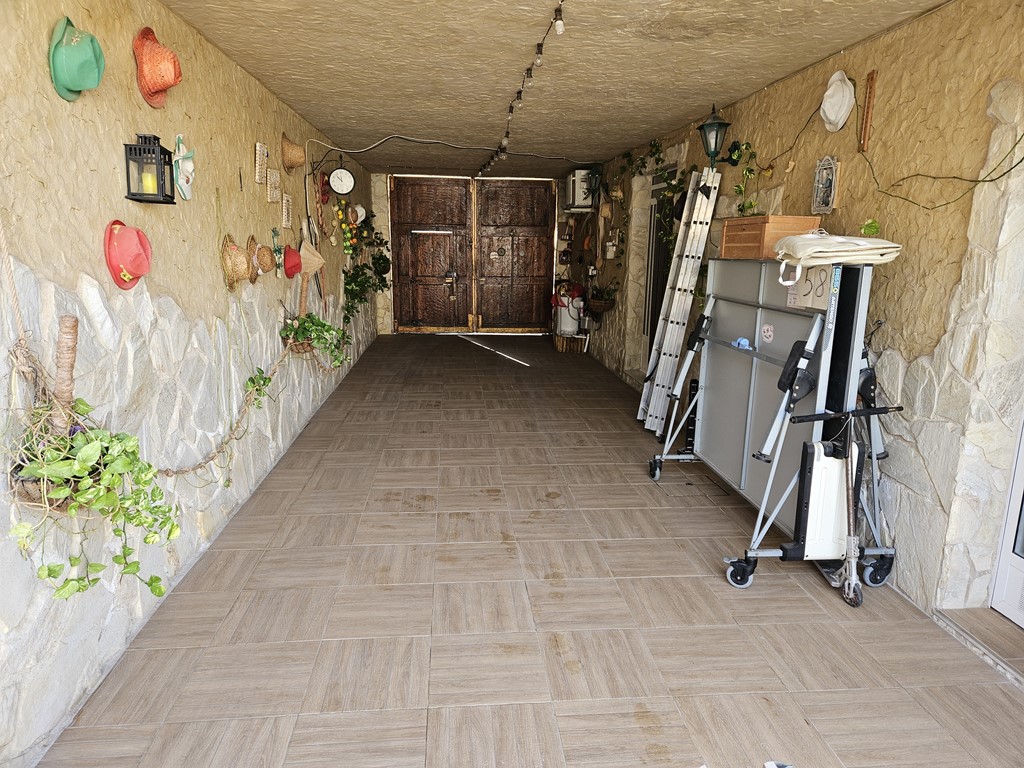 Town house with 5 bedrooms and 2 bathrooms in CATRAL | Ref: SCH-5084