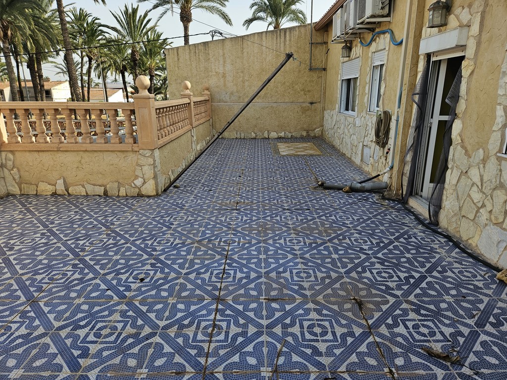 Town house with 5 bedrooms and 2 bathrooms in CATRAL | Ref: SCH-5084