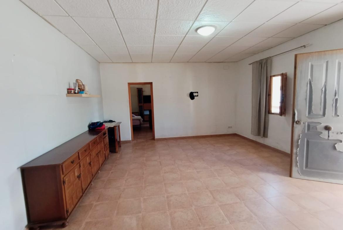 Country house with 3 bedrooms and 2 bathrooms in ELCHE | Ref: SCH-5120