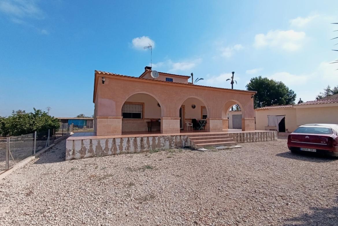Country house with 3 bedrooms and 2 bathrooms in ELCHE | Ref: SCH-5120