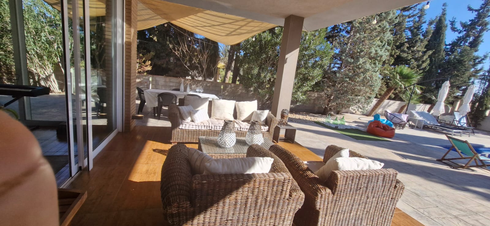 Country house with 4 bedrooms and 3 bathrooms in Elche | Ref: SCH-5121