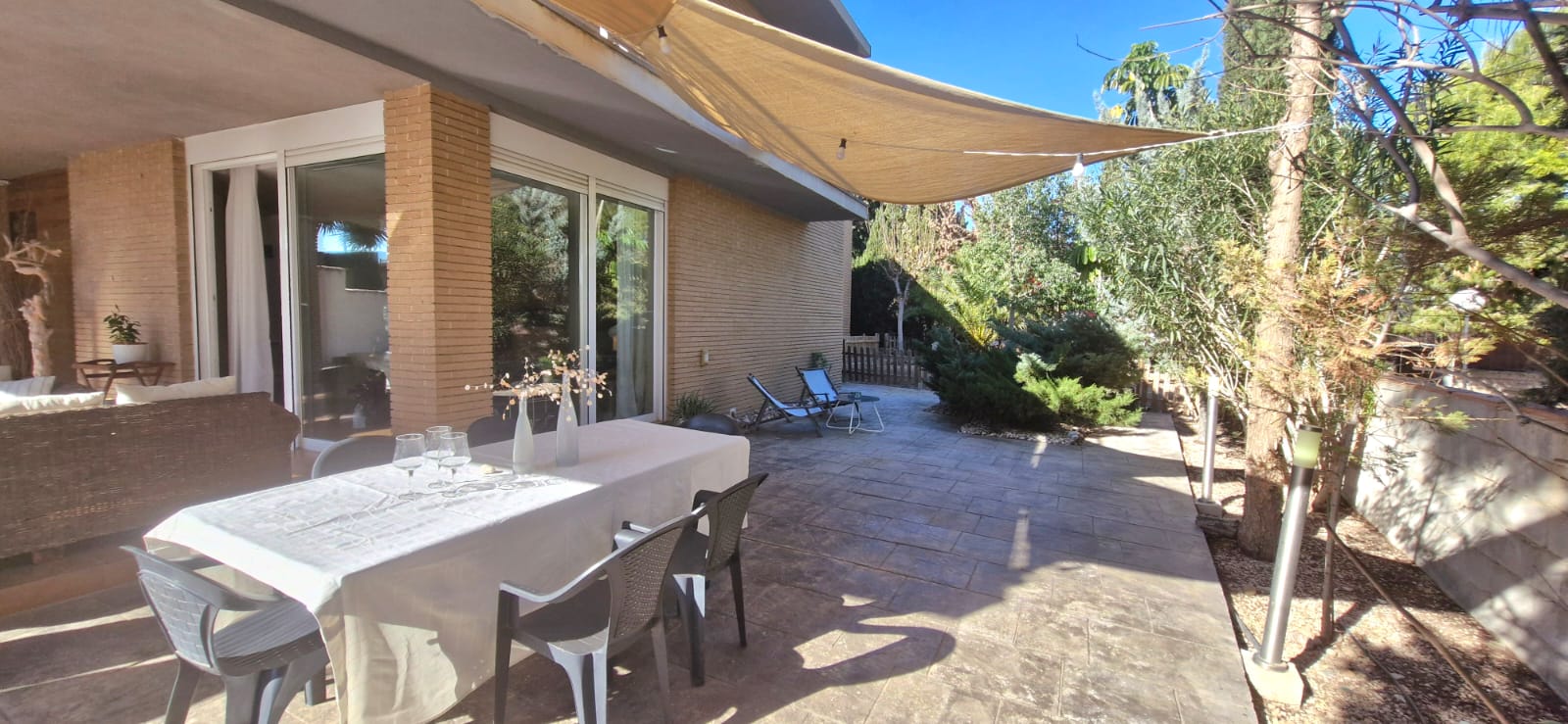 Country house with 4 bedrooms and 3 bathrooms in Elche | Ref: SCH-5121