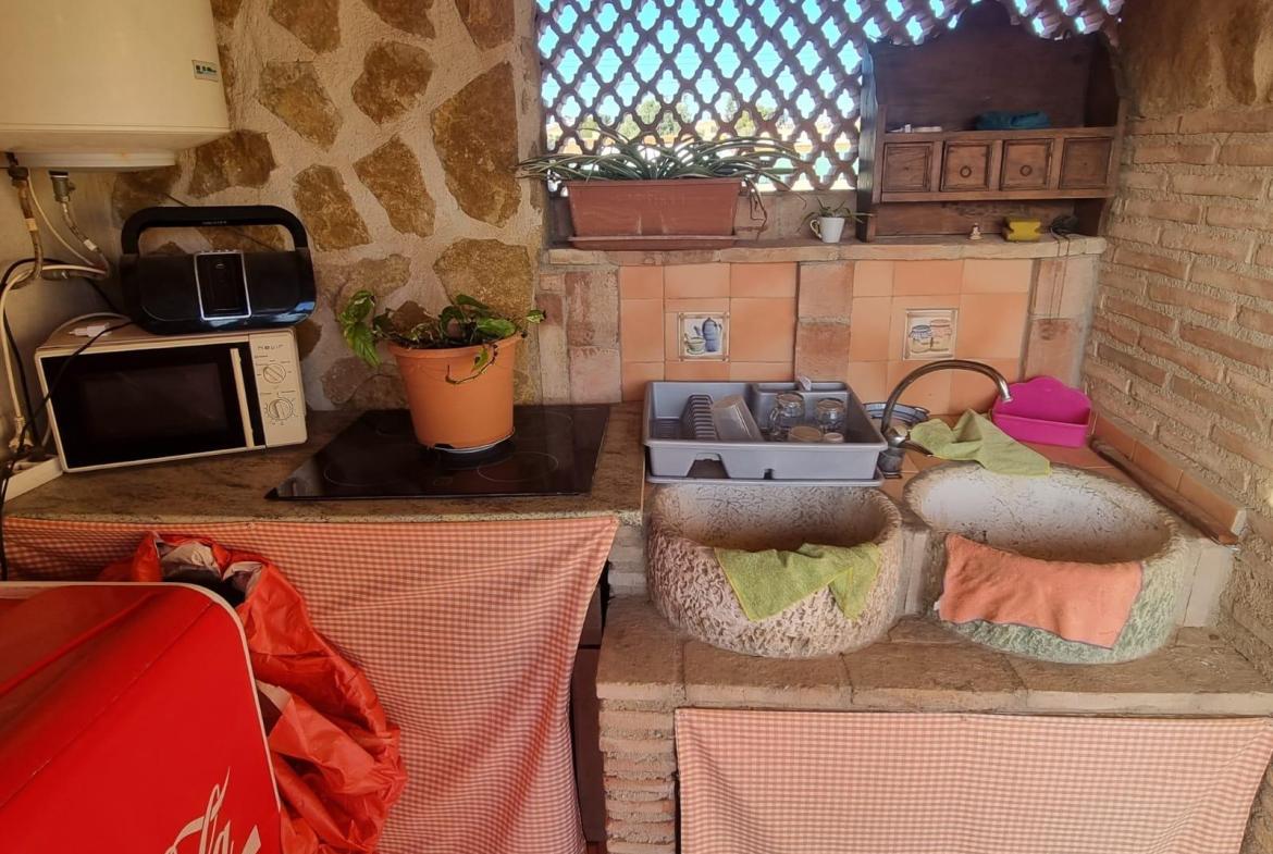 Country house with 5 bedrooms and 3 bathrooms in ORIHUELA | Ref: SCH-5124