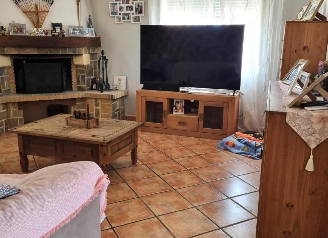 Country house with 5 bedrooms and 3 bathrooms in ORIHUELA | Ref: SCH-5124