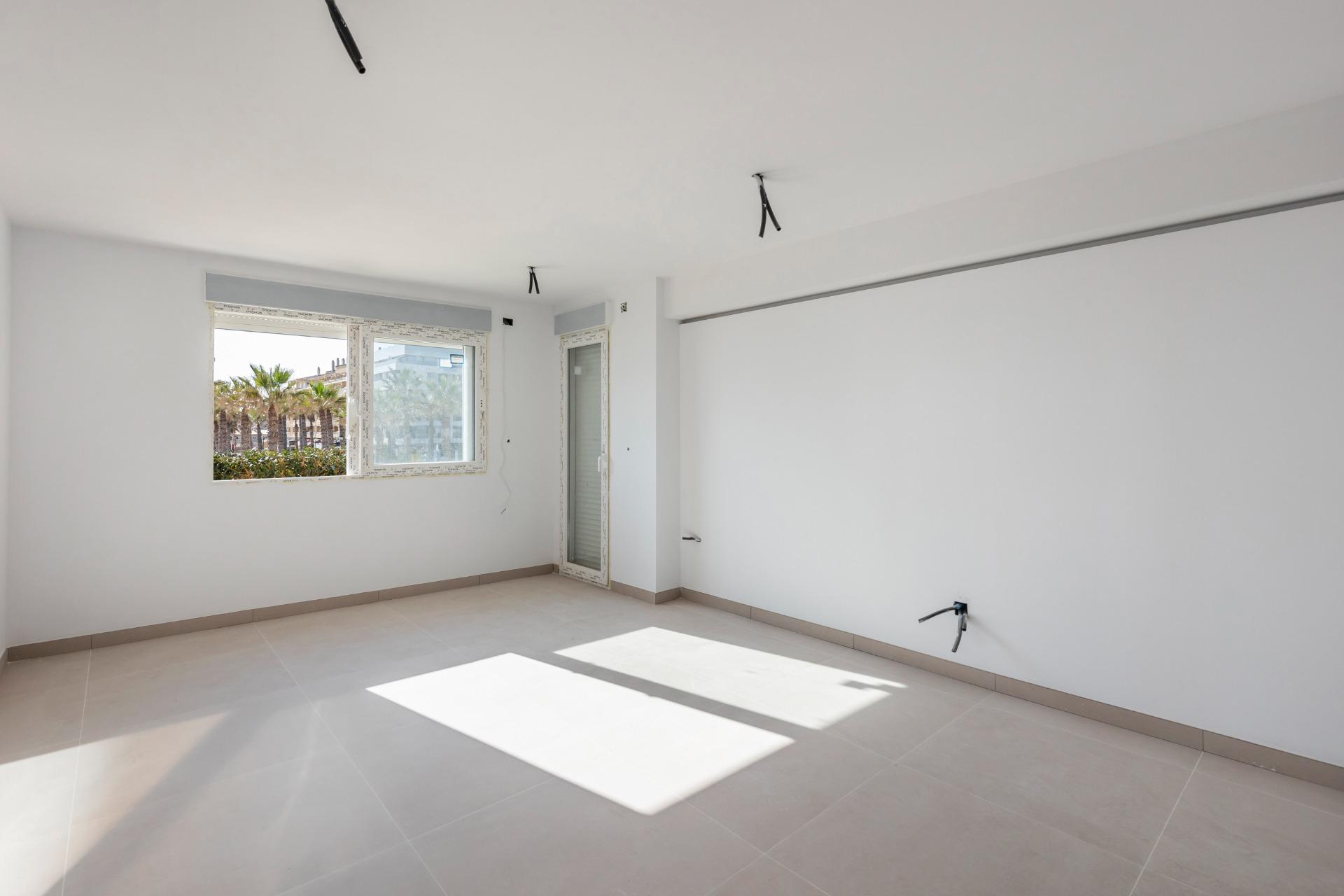 Apartment with 3 bedrooms and 2 bathrooms in LA MATA | Ref: SCH-5130