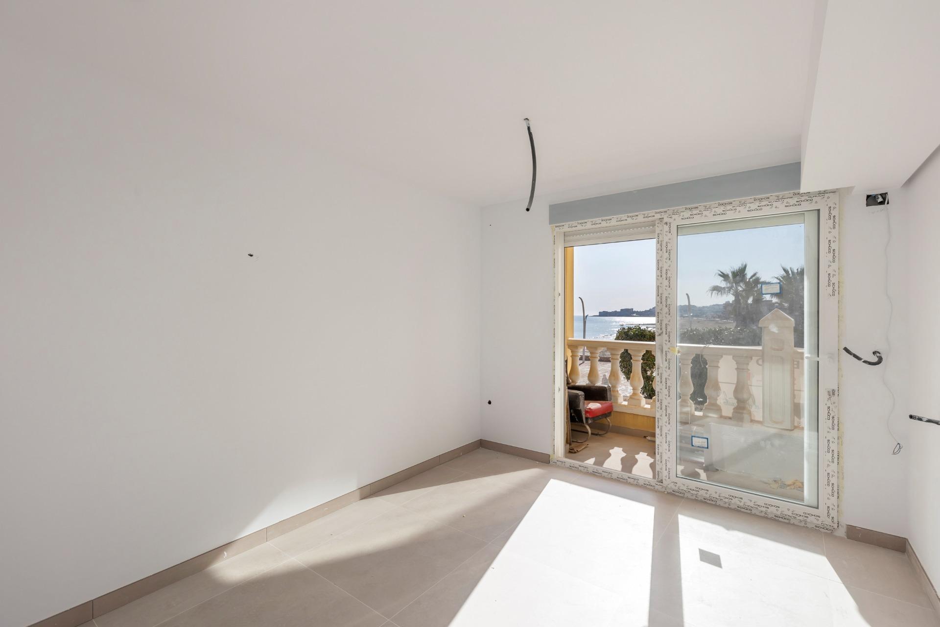 Apartment with 3 bedrooms and 2 bathrooms in LA MATA | Ref: SCH-5130