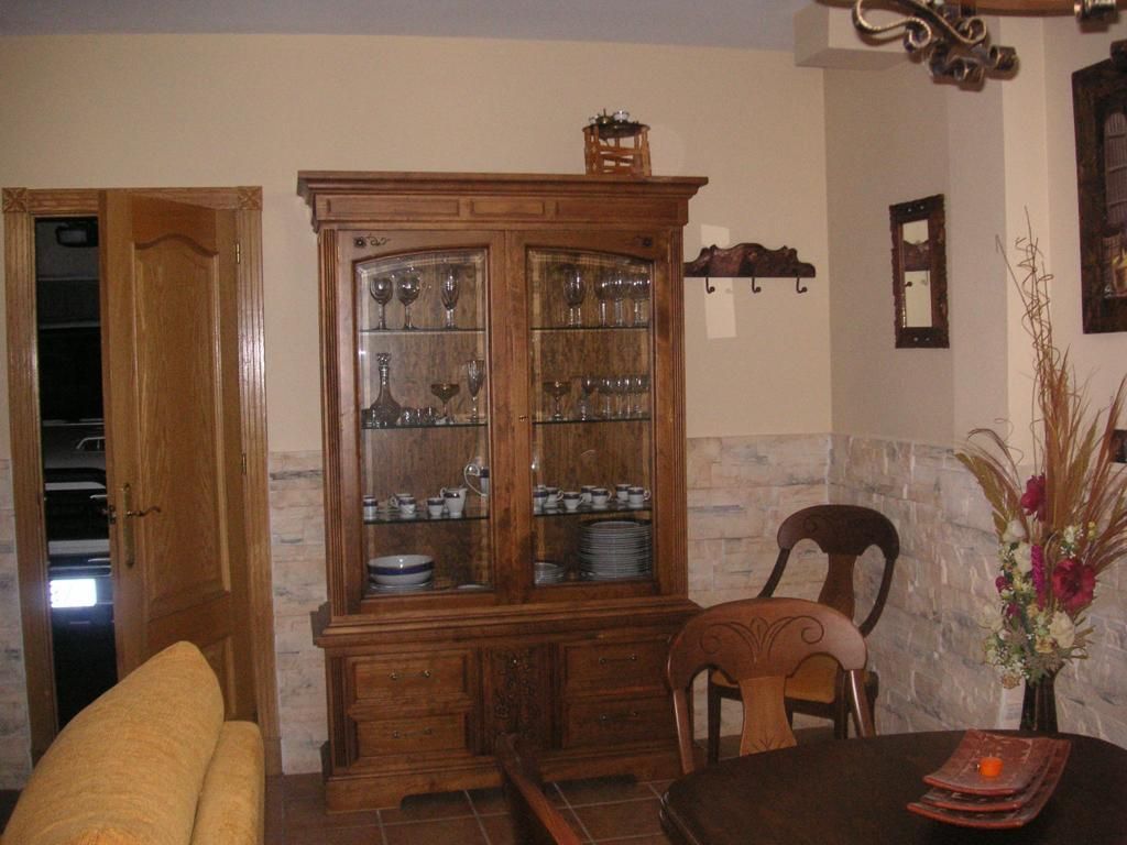 Villa with 3 bedrooms and 2 bathrooms in PETRER | Ref: SCH-4788