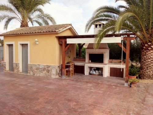 Country house with 3 bedrooms and 4 bathrooms in ELCHE | Ref: SCH-3735