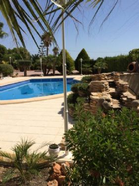 Country house with 3 bedrooms and 4 bathrooms in ELCHE | Ref: SCH-3735