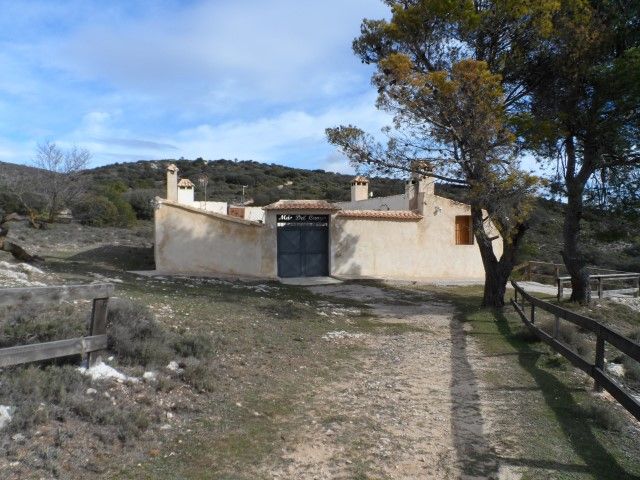 Country house with 3 bedrooms and 1 bathroom in IBI | Ref: SCH-2554