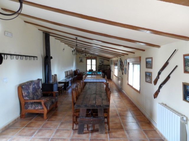 Country house with 3 bedrooms and 1 bathroom in IBI | Ref: SCH-2554