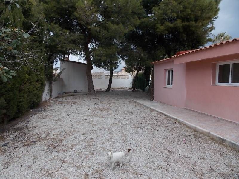 Villa with 5 bedrooms and 5 bathrooms in PETRER | Ref: SCH-4793