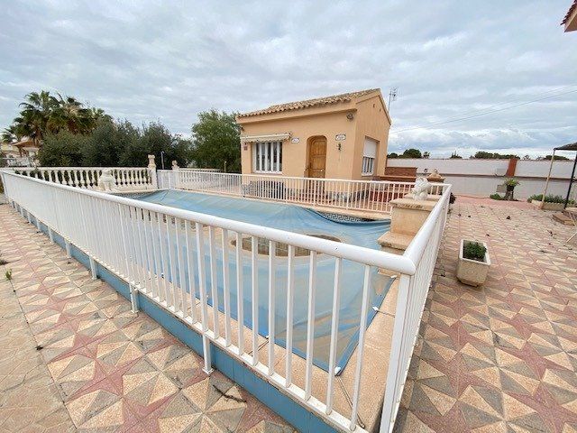 Country house with 4 bedrooms and 2 bathrooms in SAN VICENT DEL RASPEIG | Ref: SCH-4424