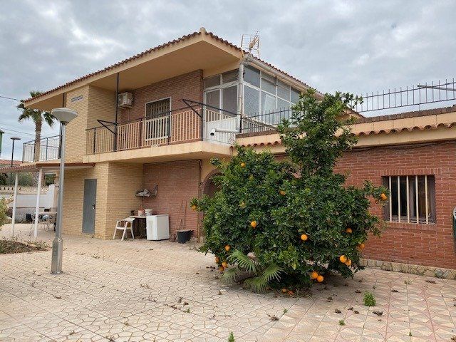 Country house with 4 bedrooms and 2 bathrooms in SAN VICENT DEL RASPEIG | Ref: SCH-4424
