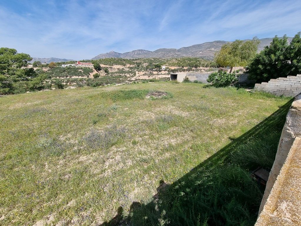 Country house with 6 bedrooms and 3 bathrooms in CREVILLENTE | Ref: SCH-4588