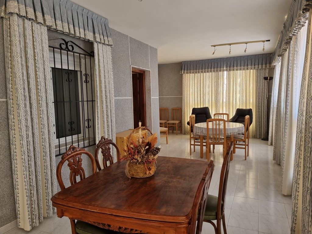 Country house with 6 bedrooms and 3 bathrooms in CREVILLENTE | Ref: SCH-4588