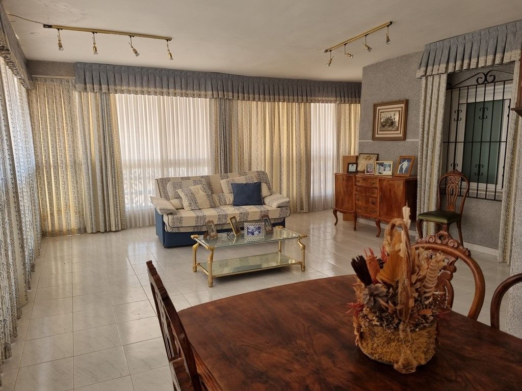 Country house with 6 bedrooms and 3 bathrooms in CREVILLENTE | Ref: SCH-4588