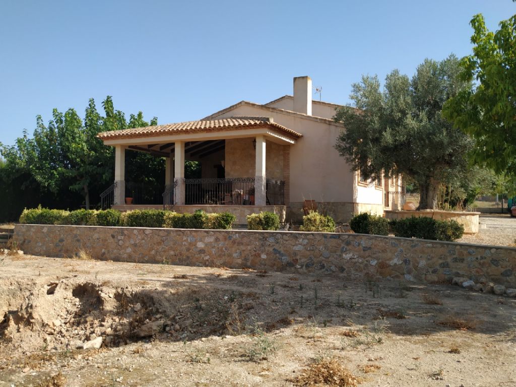 Villa with 3 bedrooms and 2 bathrooms in FORTUNA | Ref: SCH-4632
