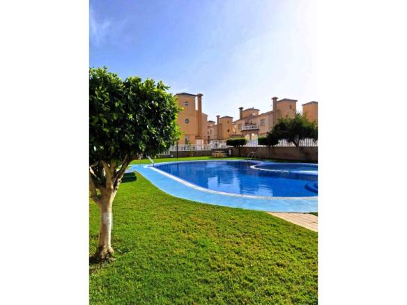 Penthouse with 2 bedrooms and 2 bathrooms in Orihuela Costa | Ref: HS_47