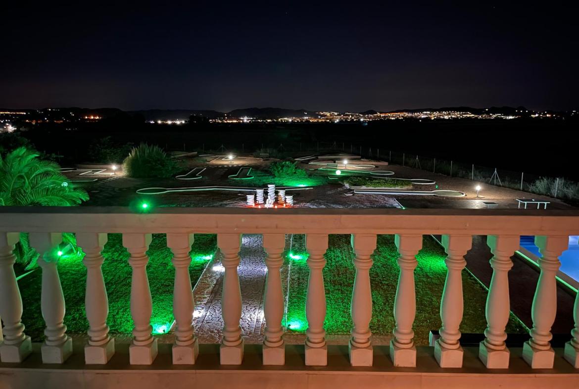 Country house with 4 bedrooms and 3 bathrooms in NOVELDA | Ref: SCH-5147