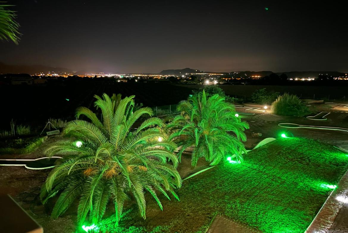 Country house with 4 bedrooms and 3 bathrooms in NOVELDA | Ref: SCH-5147