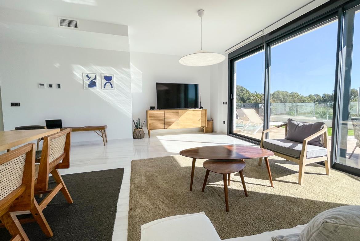 Apartment with 3 bedrooms and 3 bathrooms in Villajoyosa | Ref: A-003340