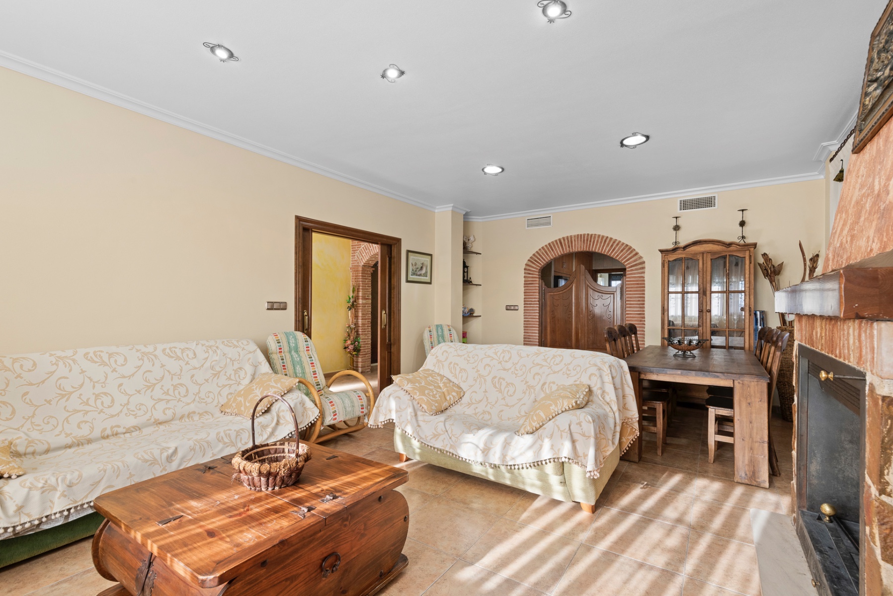 Country estate with 3 bedrooms and 3 bathrooms in Beniel | Ref: J-003346