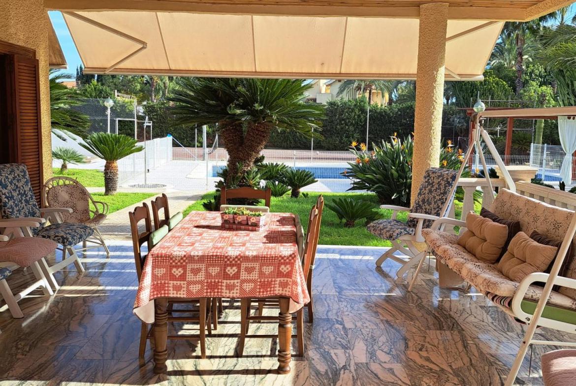 Villa with 7 bedrooms and 4 bathrooms in ELCHE | Ref: SCH-5097