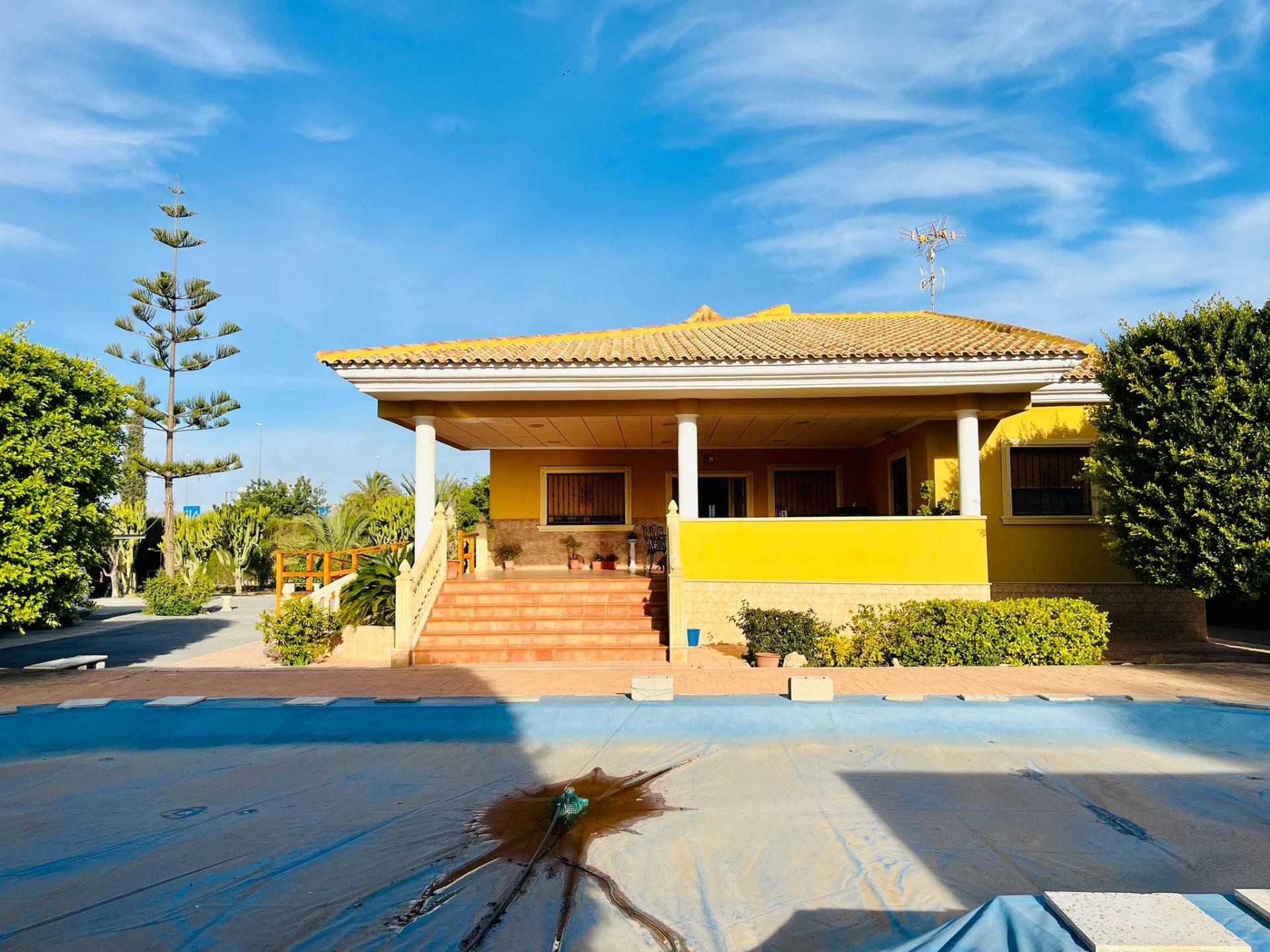 17456818351-2.jpg Country house with 6 bedrooms and 4 bathrooms in ELCHE | Ref: SCH-5166