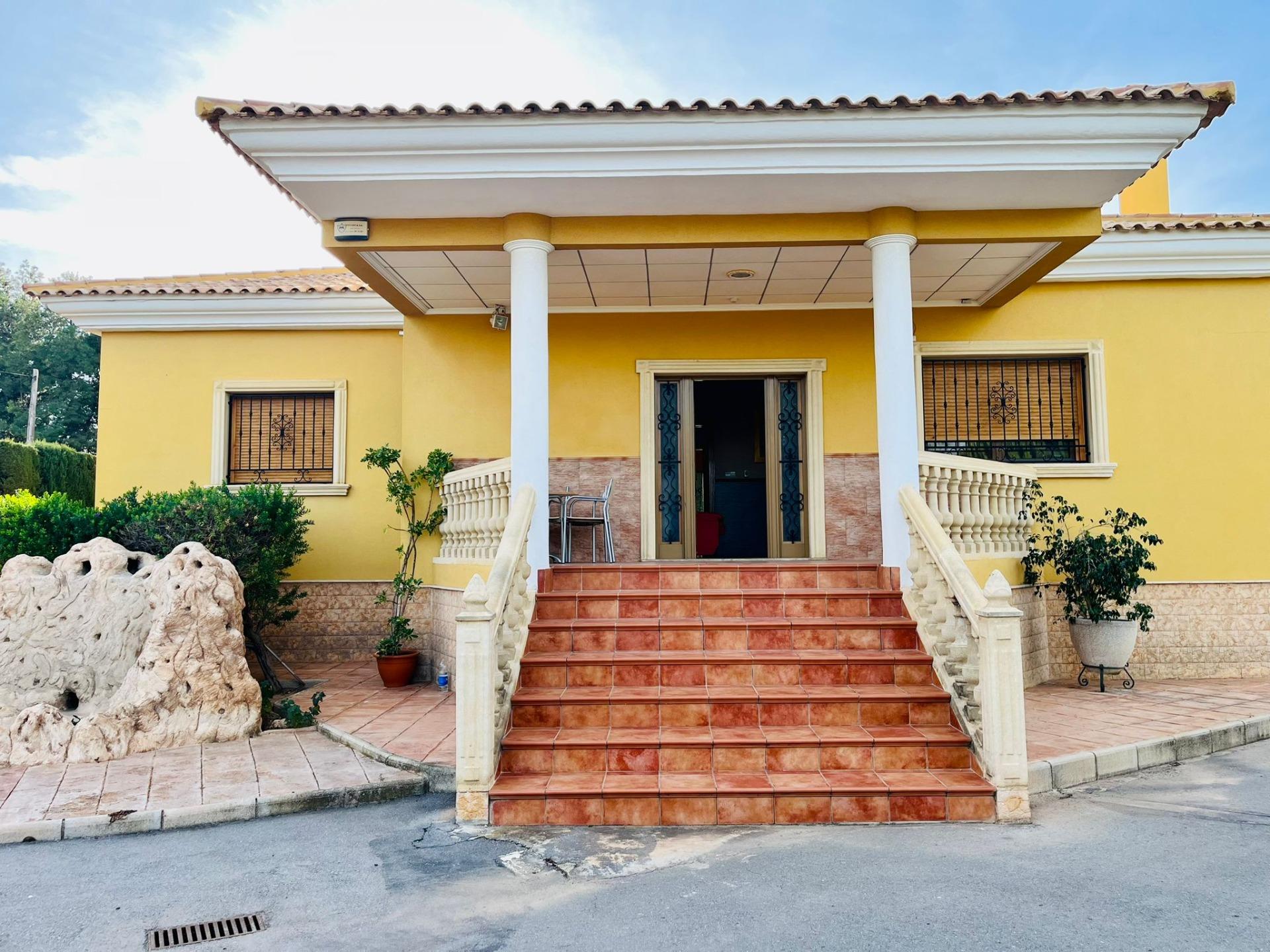 17456818352-3.jpg Country house with 6 bedrooms and 4 bathrooms in ELCHE | Ref: SCH-5166
