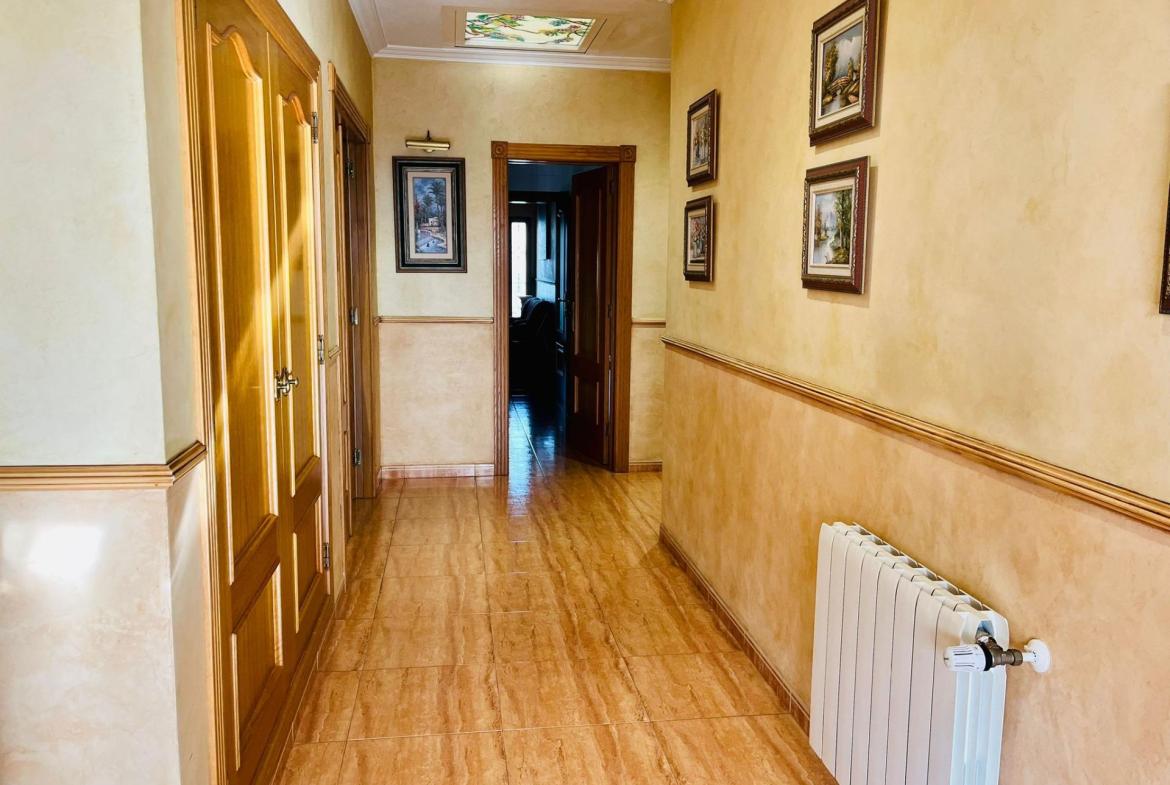 Country house with 6 bedrooms and 4 bathrooms in ELCHE | Ref: SCH-5166