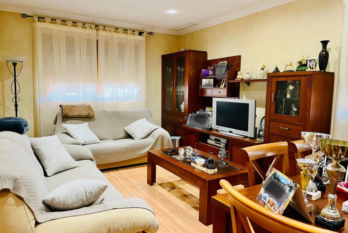 Country house with 6 bedrooms and 4 bathrooms in ELCHE | Ref: SCH-5166
