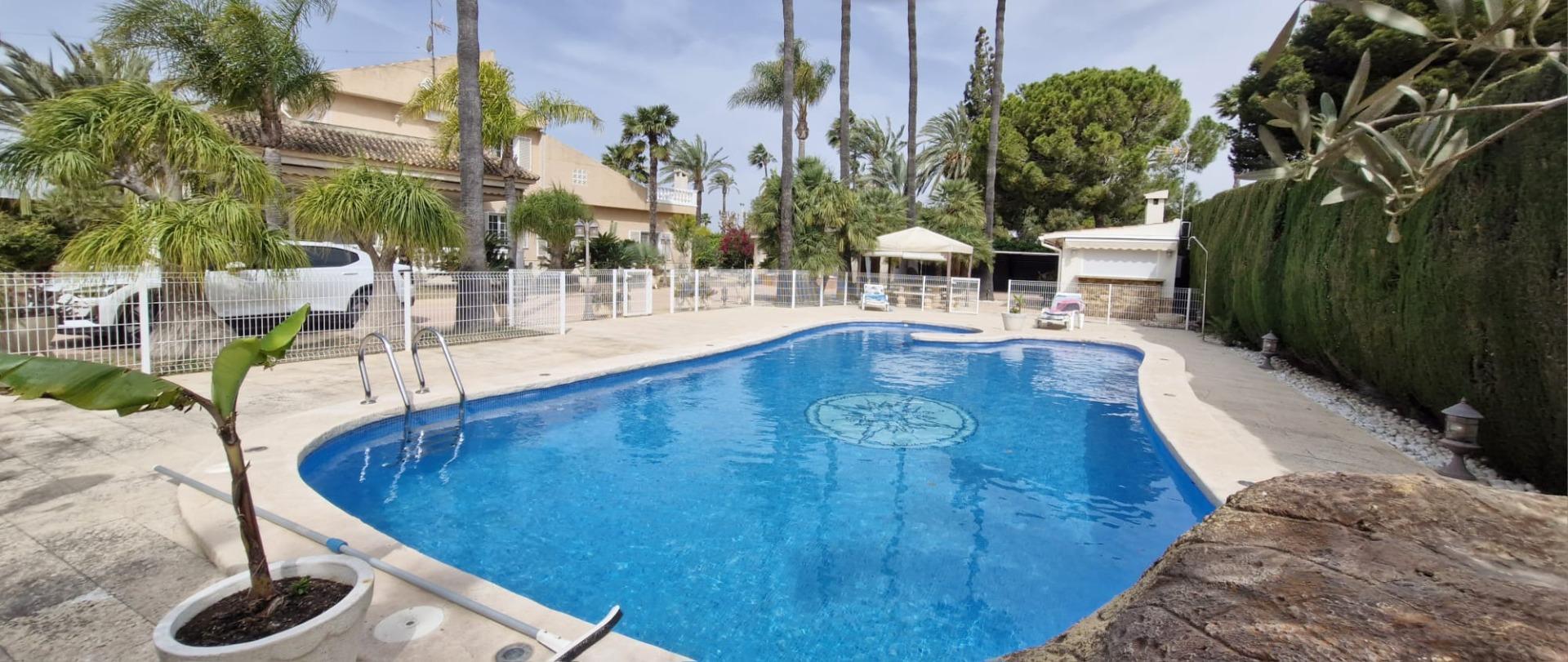 17491385431-2.jpg Country house with 6 bedrooms and 4 bathrooms in ELCHE | Ref: SCH-5193