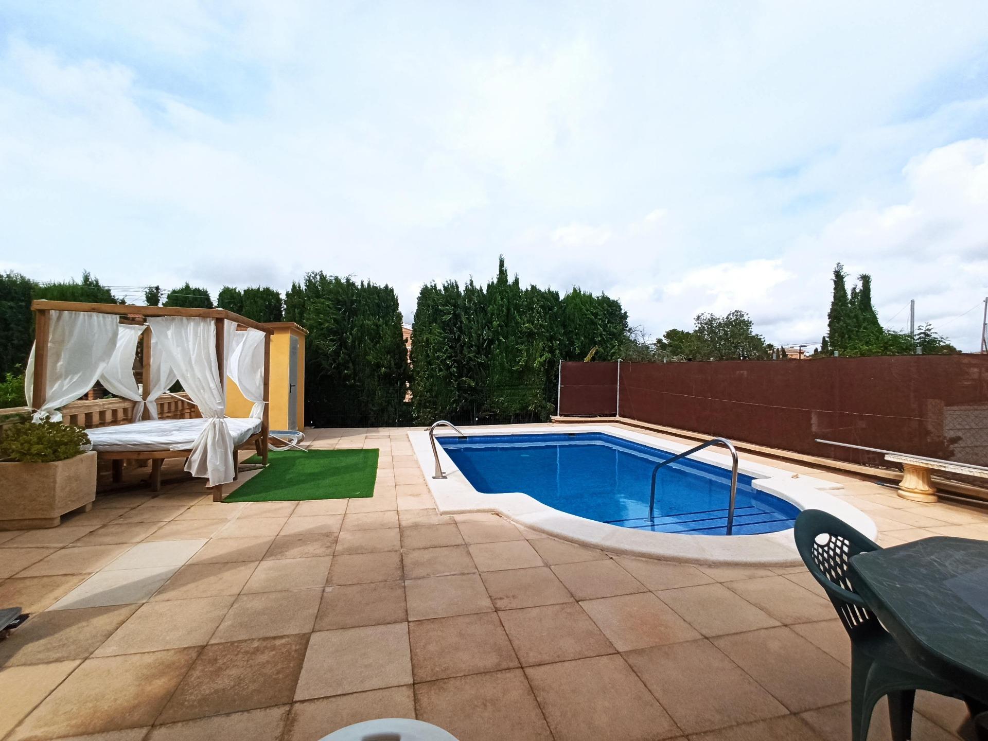 Country house with 6 bedrooms and 3 bathrooms in SAN VICENTE DEL RASPEIG | Ref: SCH-5196