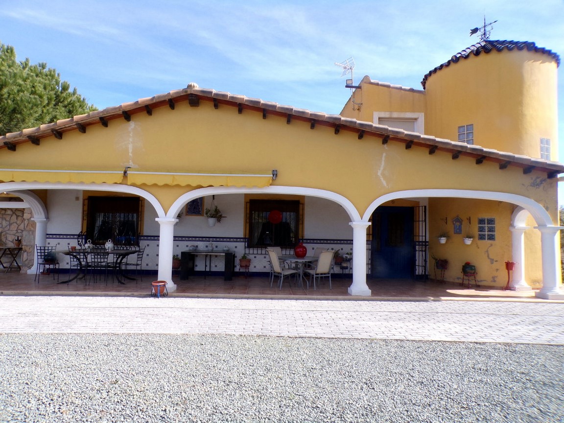 17501810630-1.jpg Country house with 4 bedrooms and 2 bathrooms in CASTALLA | Ref: SCH-5203