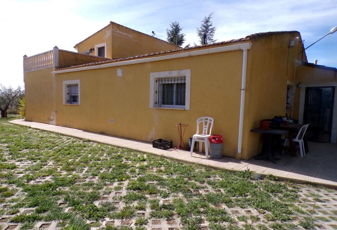 Country house with 4 bedrooms and 2 bathrooms in CASTALLA | Ref: SCH-5203