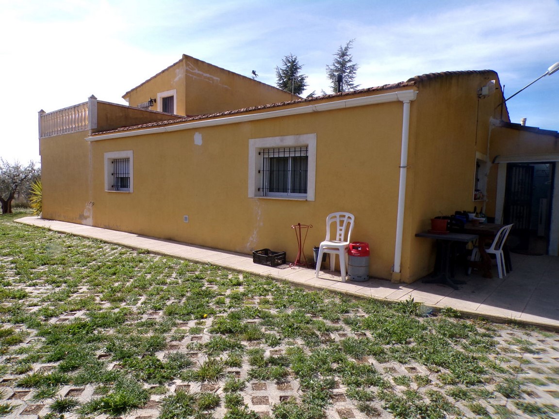 17501810632-3.jpg Country house with 4 bedrooms and 2 bathrooms in CASTALLA | Ref: SCH-5203
